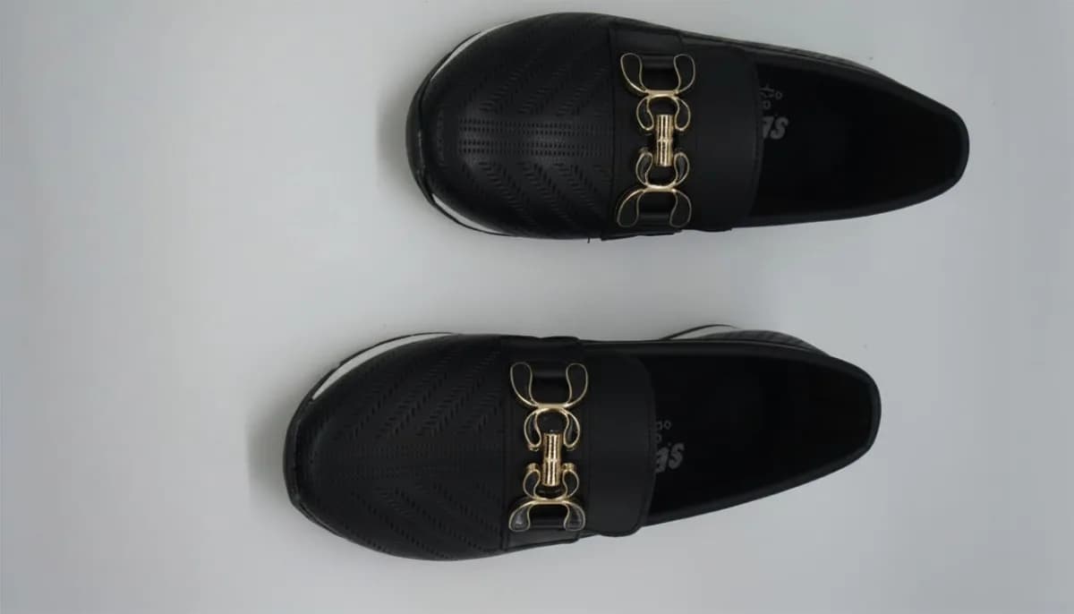 Kadın Siyah Kapitone Desenli Gold Tokalı Kalın Taban Loafer Ayakkabı - görsel 5