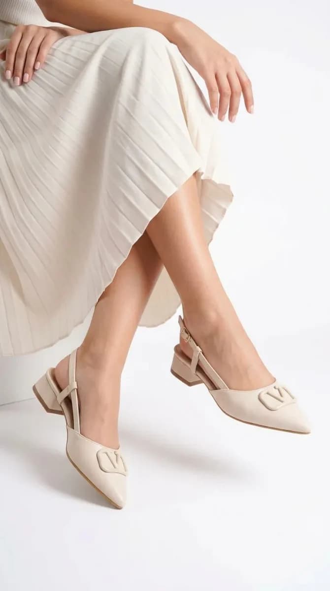 Kadın Krem Geometrik Aksesuarlı Alçak Kalın Topuklu Slingback Ayakkabı - görsel 2